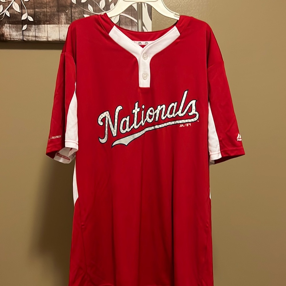 WASHINGTON NATIONALS MENS  SHIRT. NEW WITHOUT TAGS